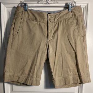 Eddie Bauer Blakely Fit Chino Shorts - Size 10 - 10” Inseam - EUC